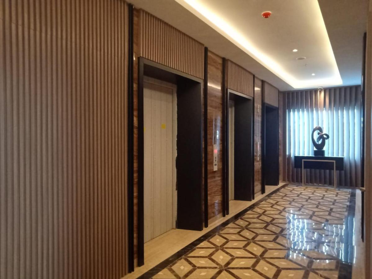 โรงแรมบีเอสเอส แมนชั่น สุราบายา Wonocolo ภายนอก รูปภาพ
