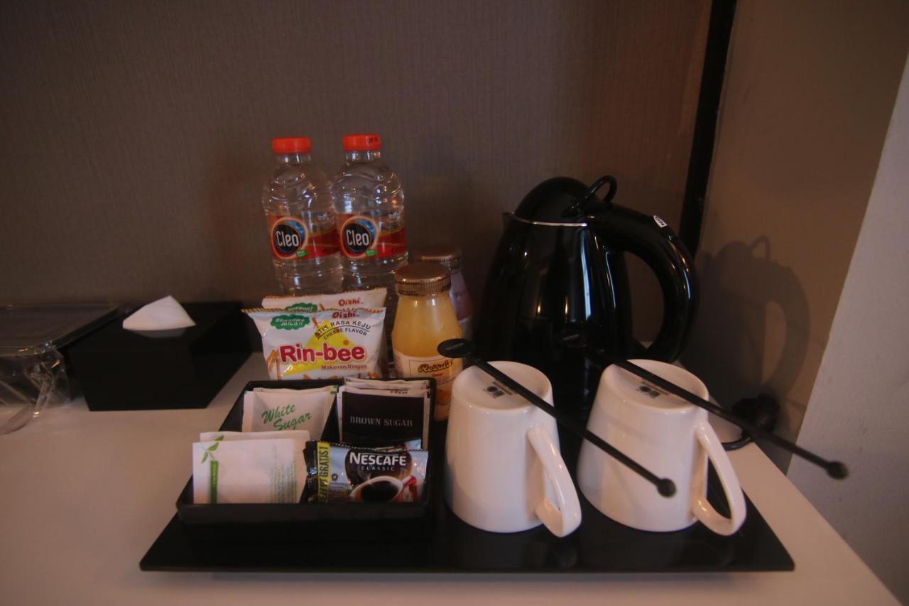 โรงแรมบีเอสเอส แมนชั่น สุราบายา Wonocolo ภายนอก รูปภาพ